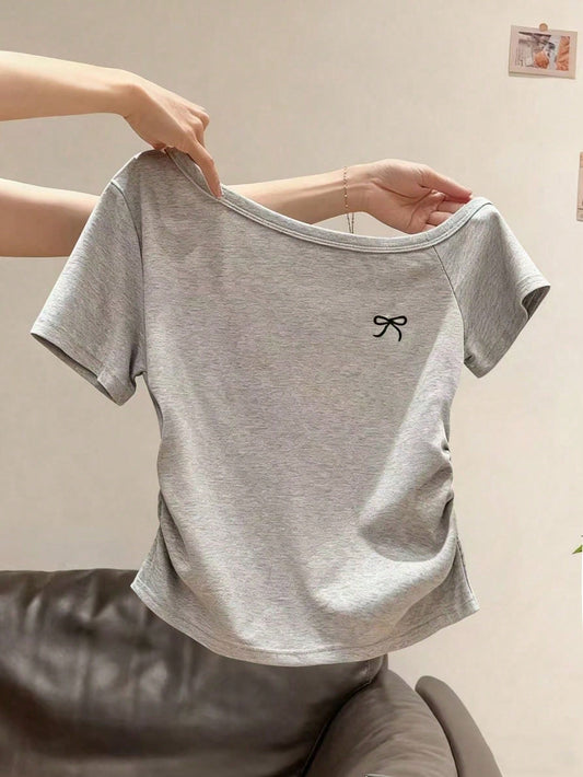 Resyla Plus Size Women's Bowknot Embroidery Shoulder T-Shirt, Slim Fit Short Crop Top For Summer