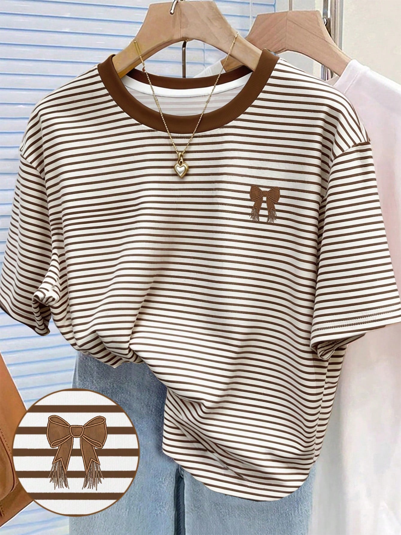 Resyla Striped Digital Print, Bow Embroidery Fashionable Minimalist Women's Regular Crew Neck T-Shirt, Gift For Friends