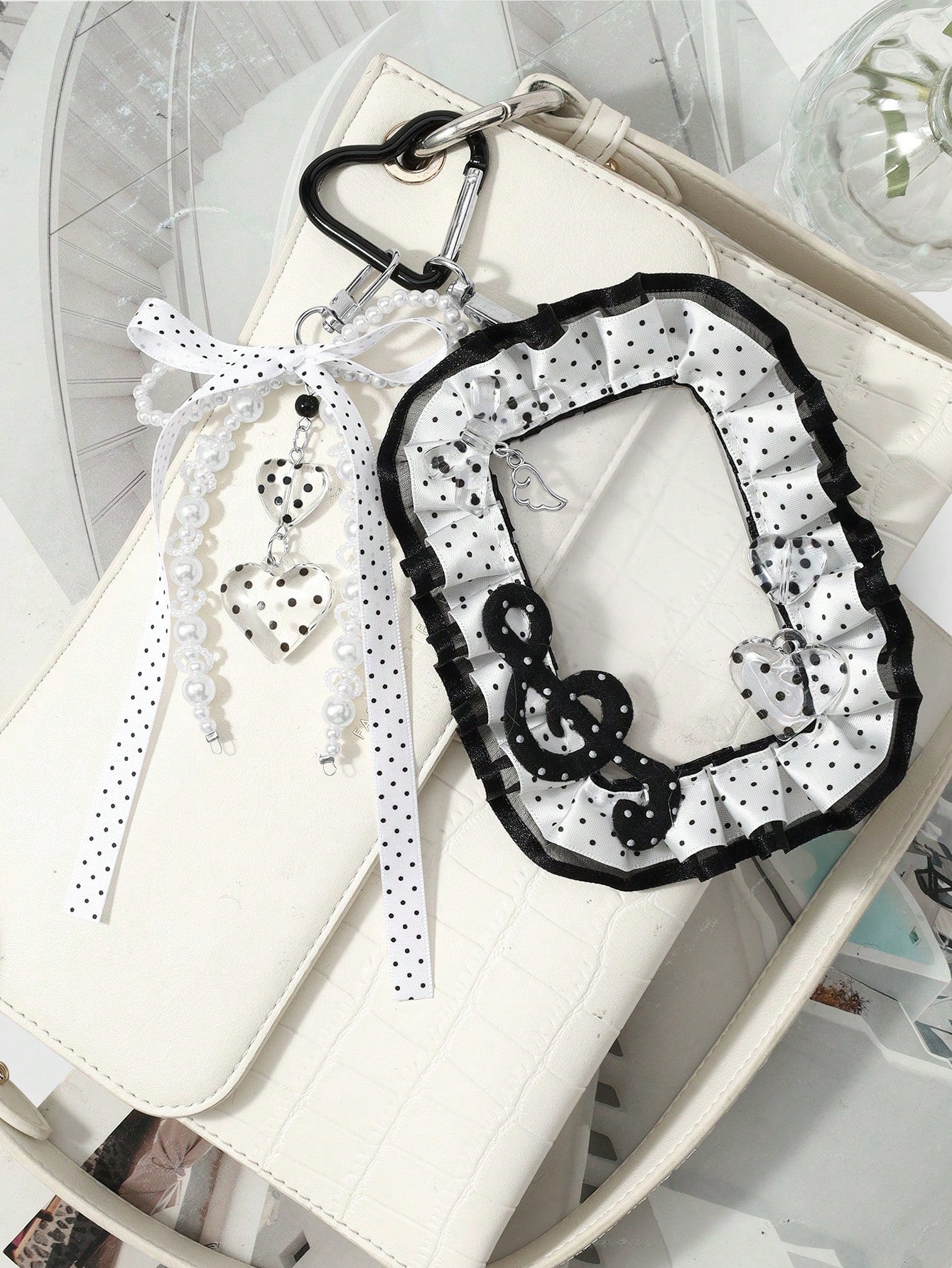 ROMWE Anime 1 Creative Simple And Versatile Retro Classic High Sense Music Festival Series Black And White Handmade Beaded Imitation Pearl Ring Resin Round Bead Love Phone Line Silver Hollow Cloud Win