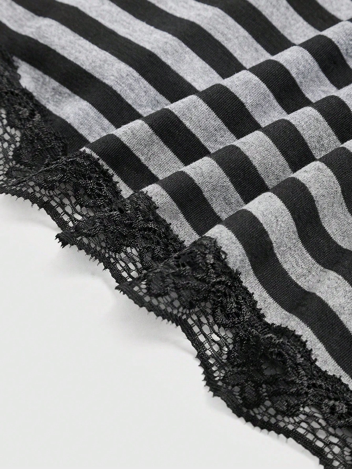 ROMWE Fairycore Women's Plus Size Striped Doll Top Lace Camisole For Summer