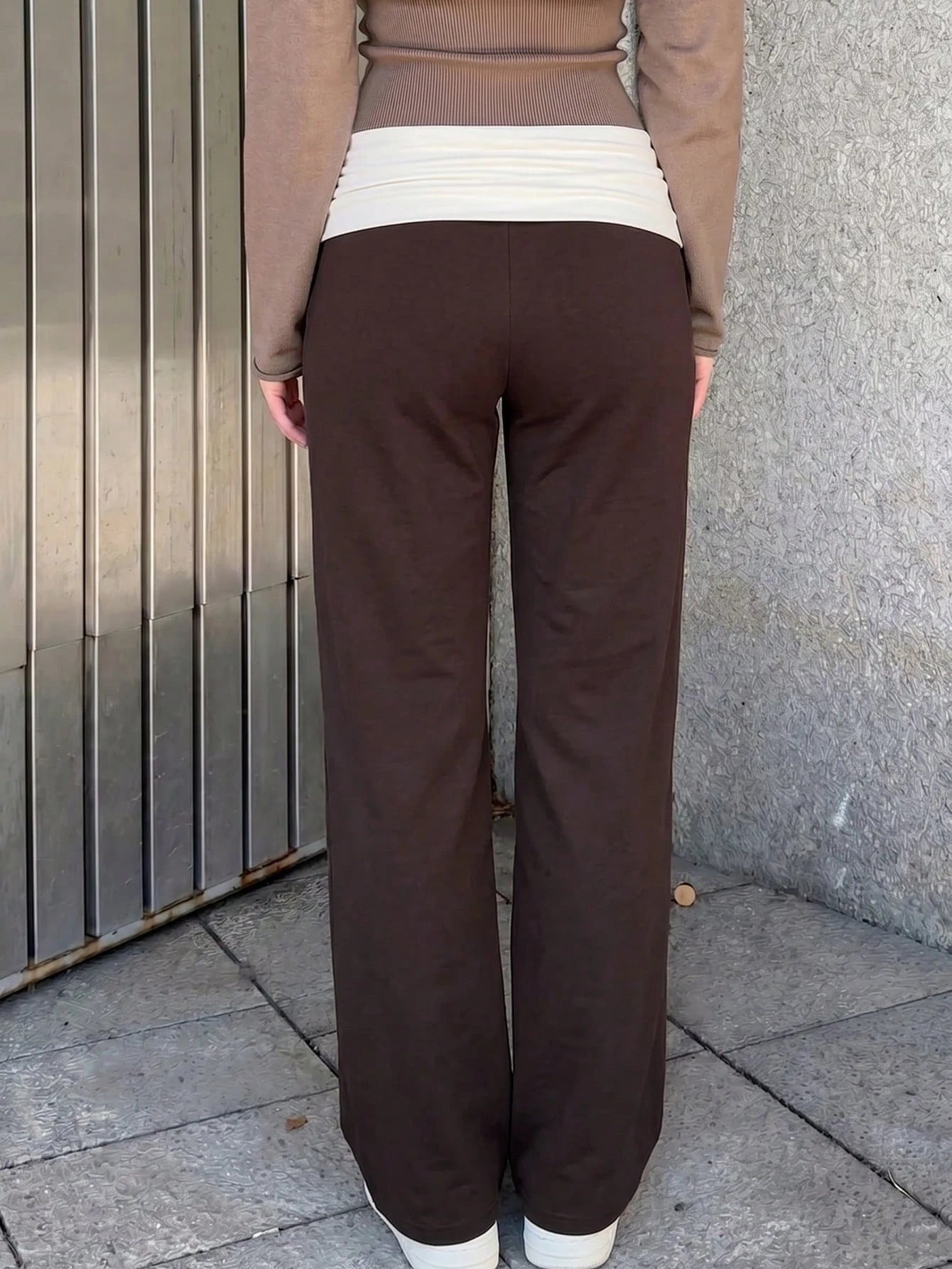 SCARLUX Summer & Autumn Y2K Women's Solid Brown Flare Pants, Folded Low Waist Casual Long Pants, Suitable For Back To School Streetwear