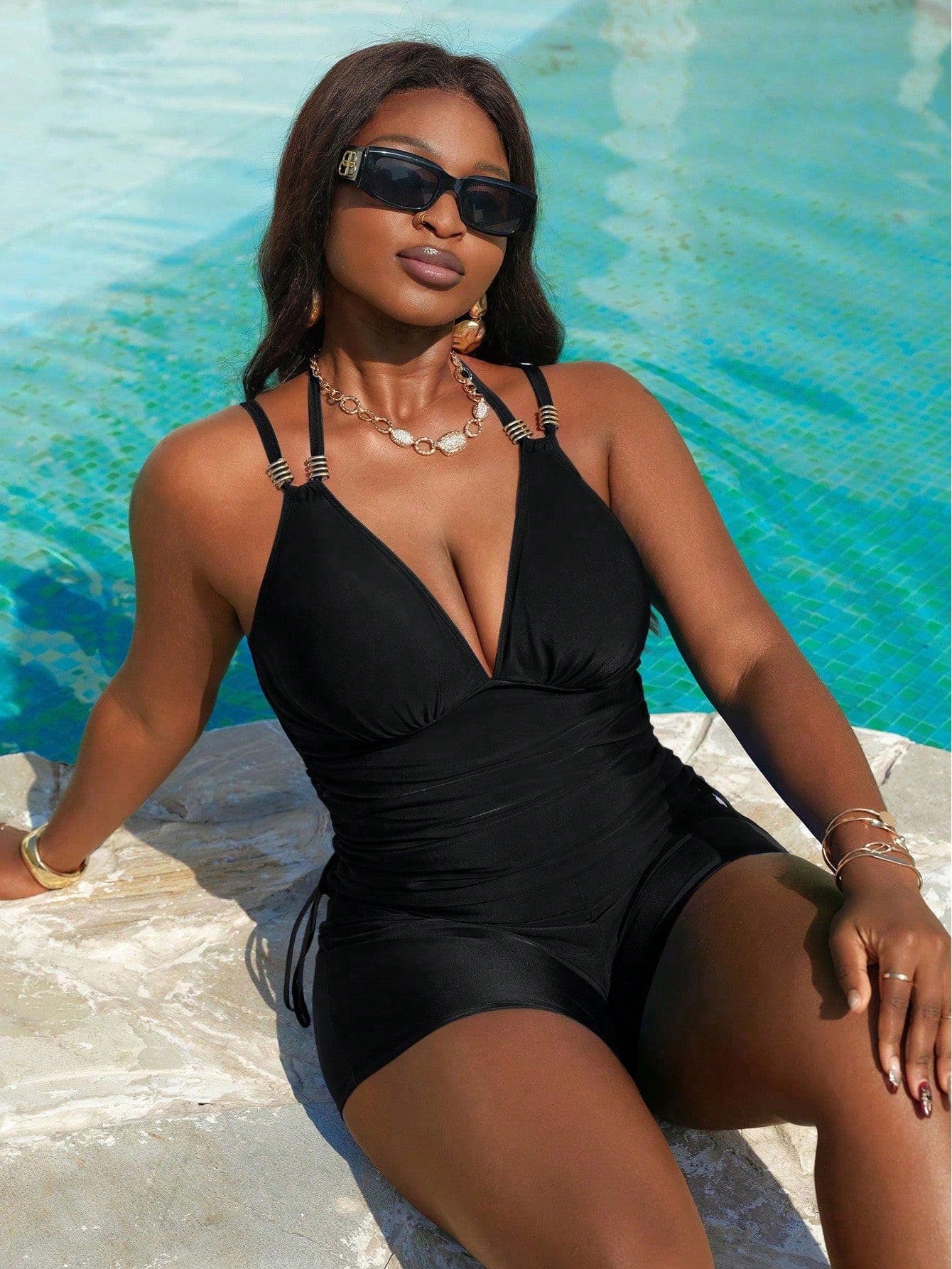 Slaydiva 2026 New 2pcs Plus Size Women Set, Solid Deep V Spaghetti Strap Ruched Top Paired With High Waist Shorts, Beach Vacation