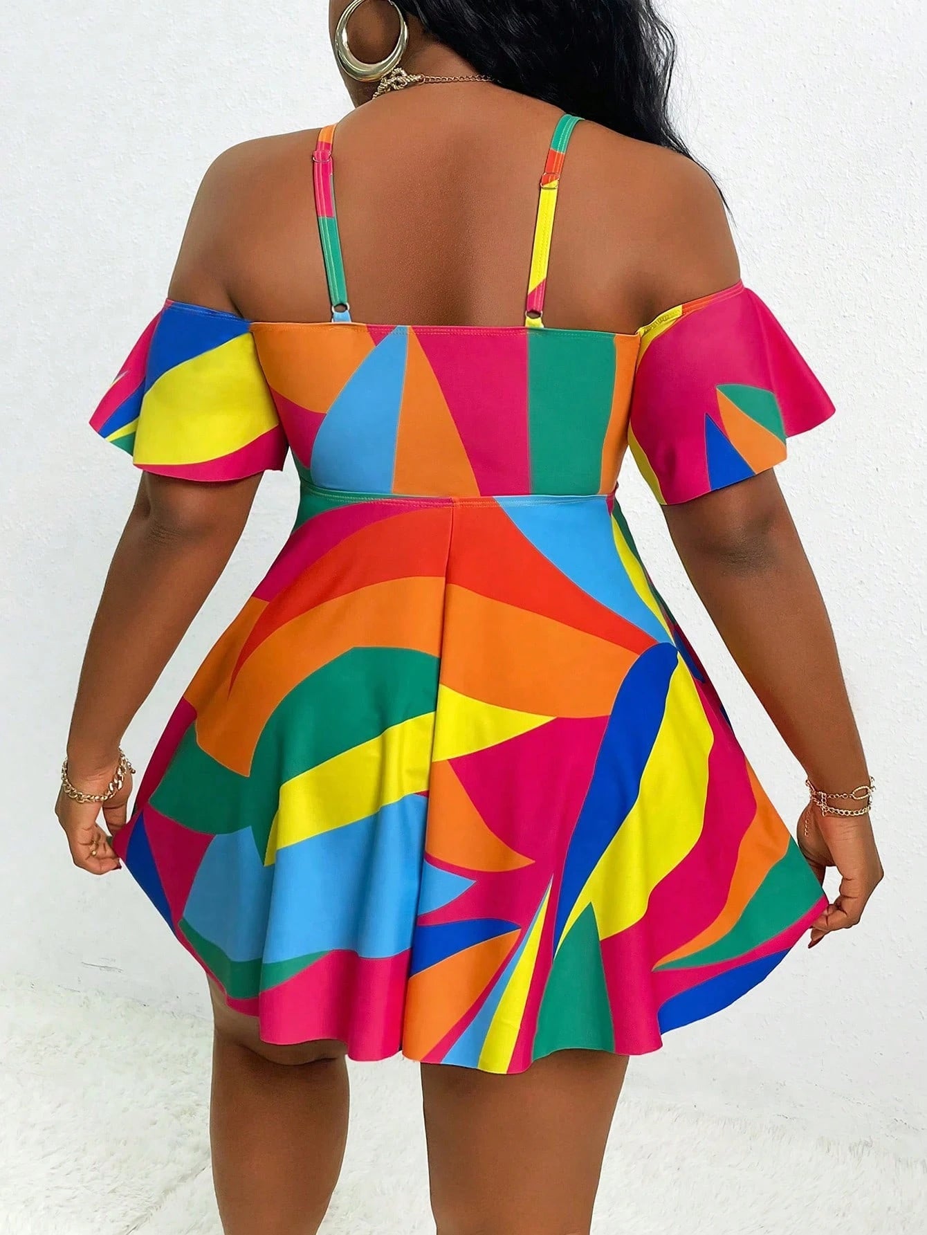 Slaydiva Plus Size Women's Cold Shoulder Ruffles Sleeve Beach Resort Spaghetti Strap Tankini Set, For Summer Vacation