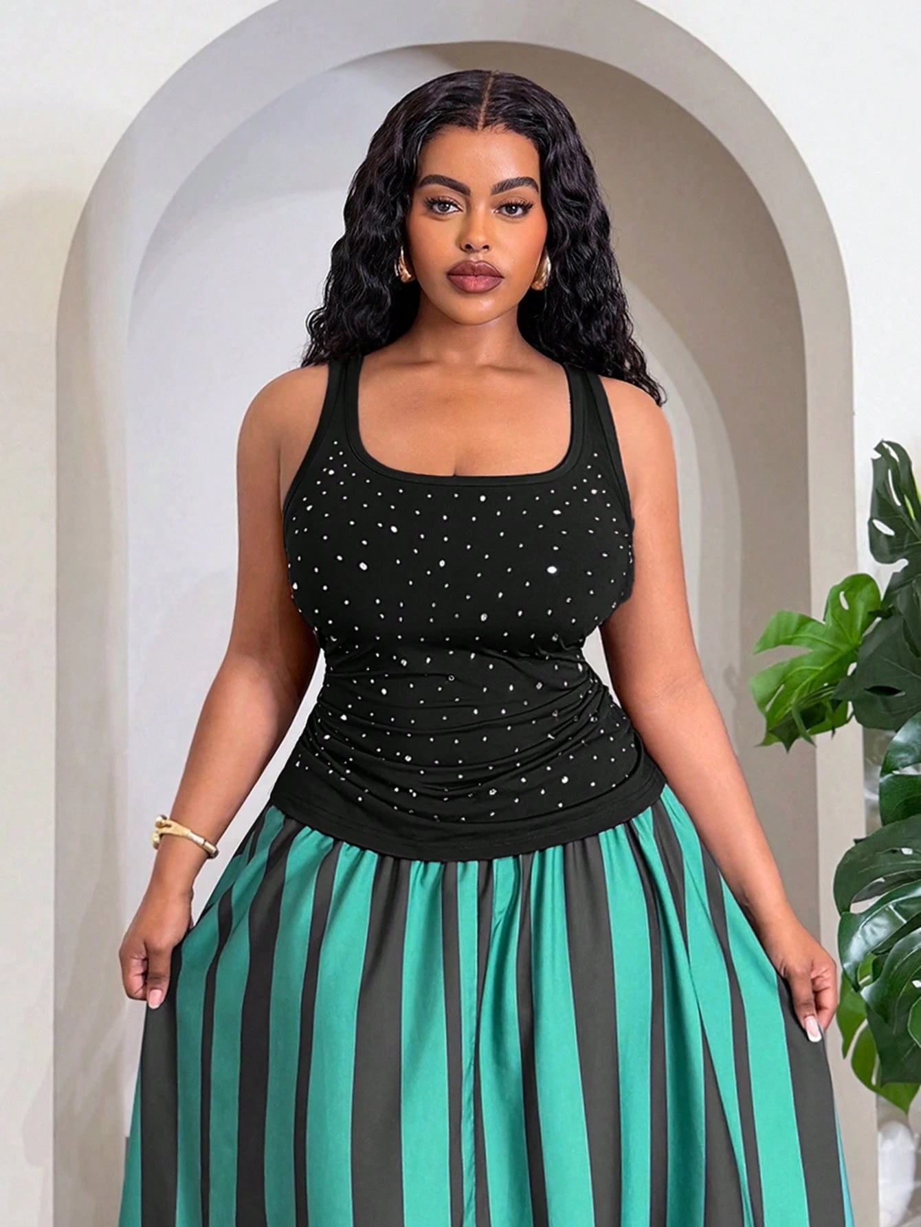 Slaydiva Plus Size Women's Rhinestone Fashion Versatile Elegant Sexy Tank Top Concert Black Summer