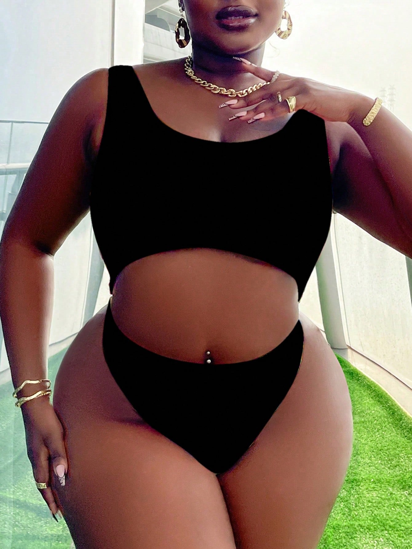 Slaydiva Plus Size Women's Vacation One Piece Swimsuit With Back Cutout And Floral Print Design Summer