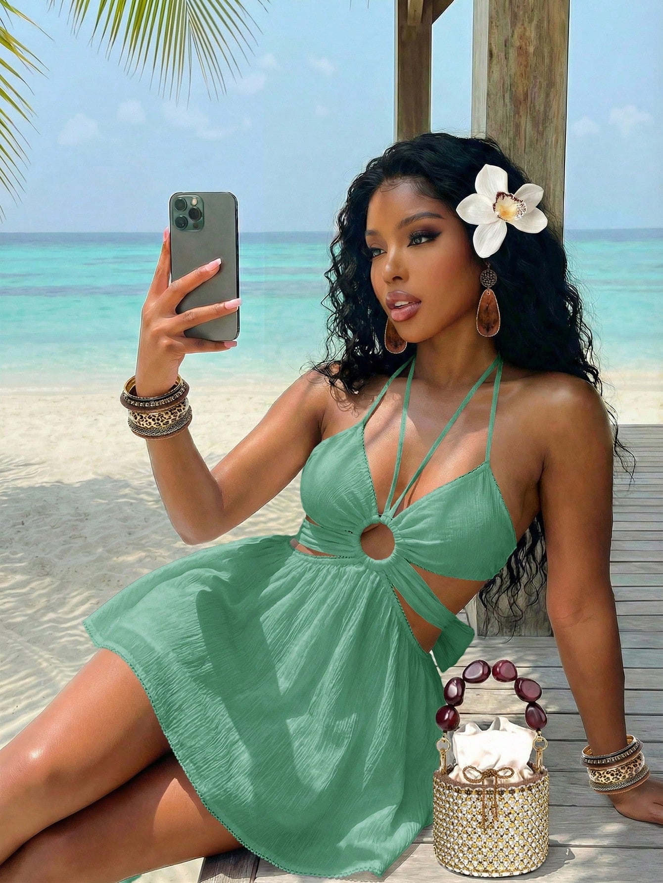 Slaydiva Sage Green,Summer,Casual,Beach,Holiday,Vacation,Holiday Women's Halter Neck Lace Patchwork Hollow-Out A-Line Umbrella Skirt White Crepe Short Dress