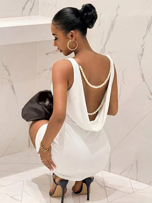 Slaydiva Women's Elegant White Night Out Pearl Chain Backless Dress,Sleeveless V-Neck Ruched Satin Mini Bodycon,Summer A-Line Birthday Party Wedding Dress