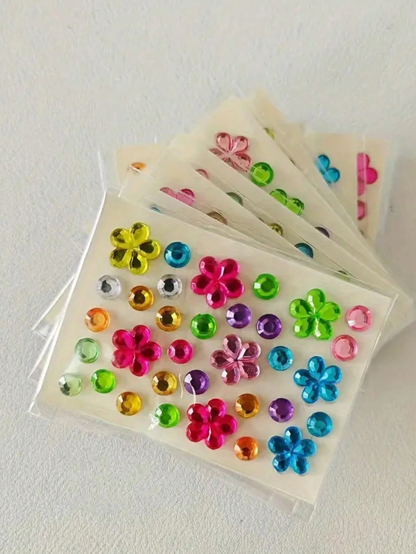 Sparkling Gem Stickers- Self-Adhesive Acrylic Gem Heart Stickers For Valentine's Day, Face Gems, Glitter DIY Cosmetics, Music Festival Crafts, Etc. Glittering Rhinestones For DIY Crafts, High-Quality