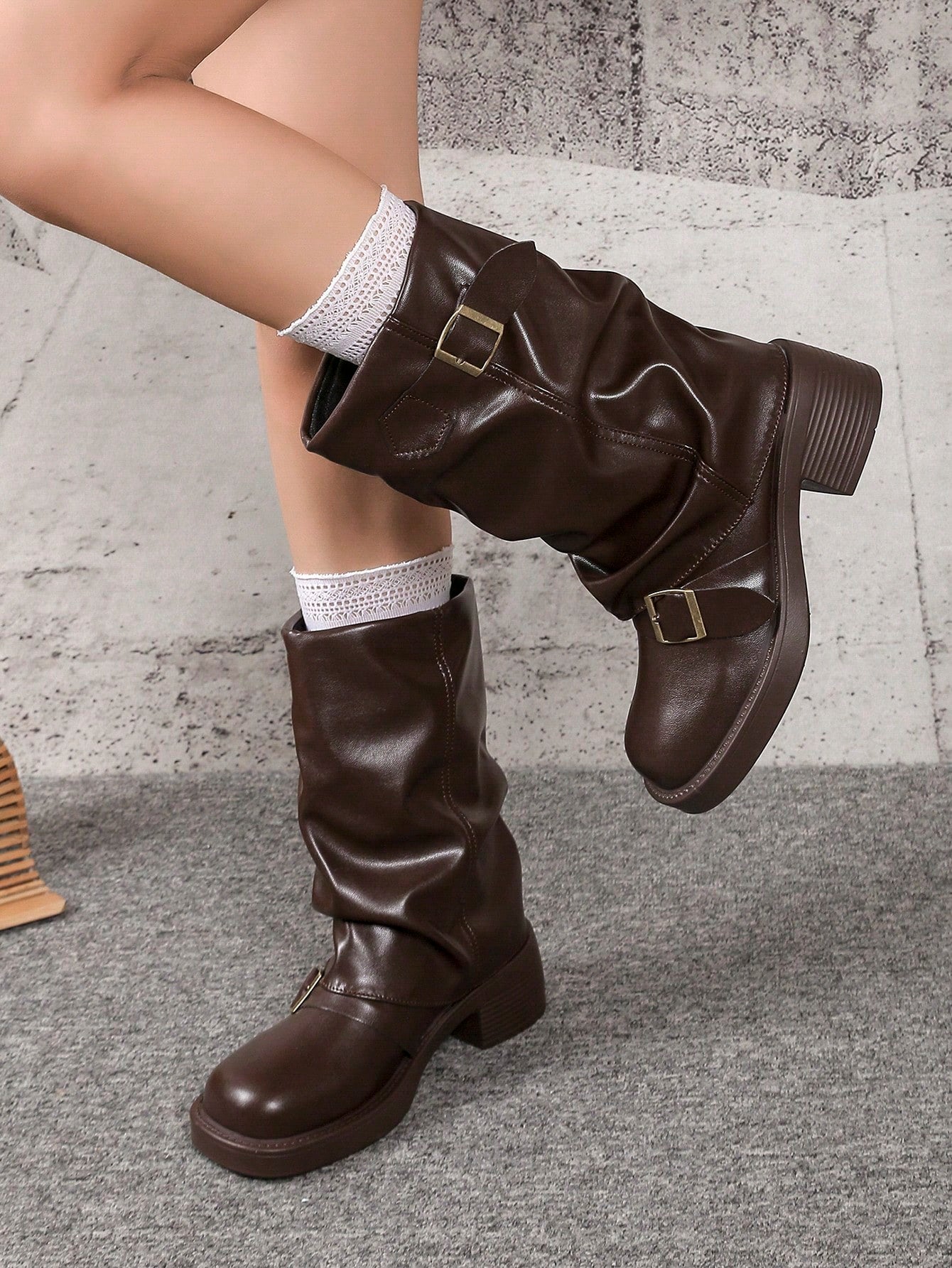 Style With Tops,Women's Black Fashion Ankle Boots, New Design With Buckle, European And American Niche Market, Chunky Heel Thick Sole, Lightweight, Western-Style Wrinkle Boots For Fall/Winter, Retro M