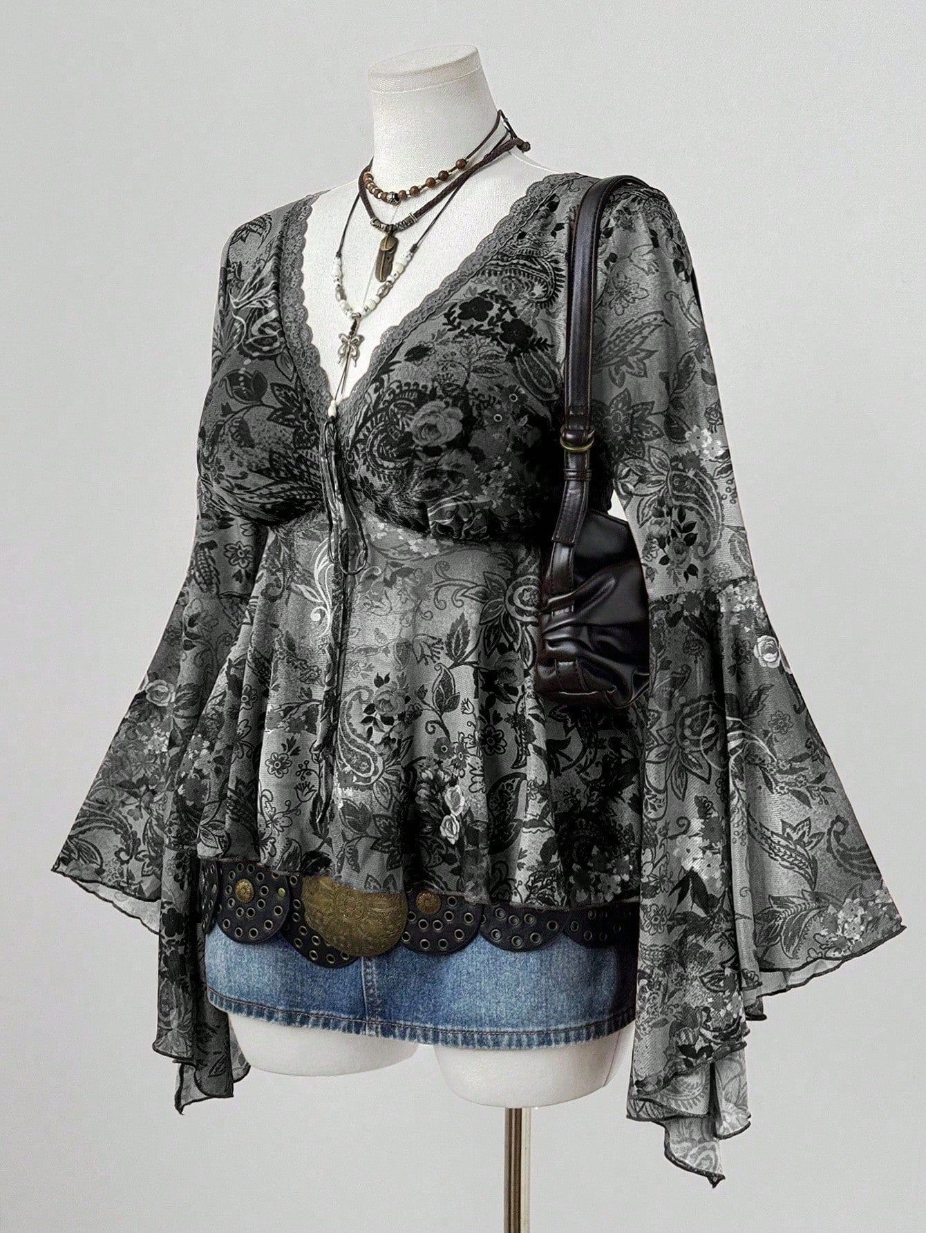 Sunspun Plus Size Women Cashew Floral Print Contrast Lace V-Neck Flare Sleeve Fashionable Top
