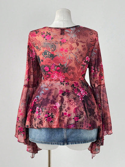 Sunspun Plus Size Women Cashew Floral Print Contrast Lace V-Neck Flare Sleeve Fashionable Top