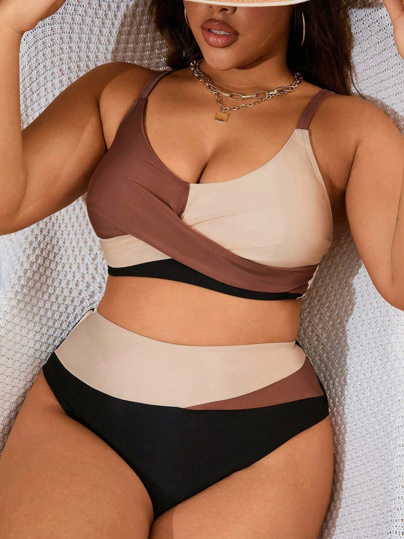 Swim Curve Plus Size 2pcs Set Solid Color Adjustable Strap Design Paired With High Waist Splice Swimwear, Elegant Women Beach Vacation Swimwear