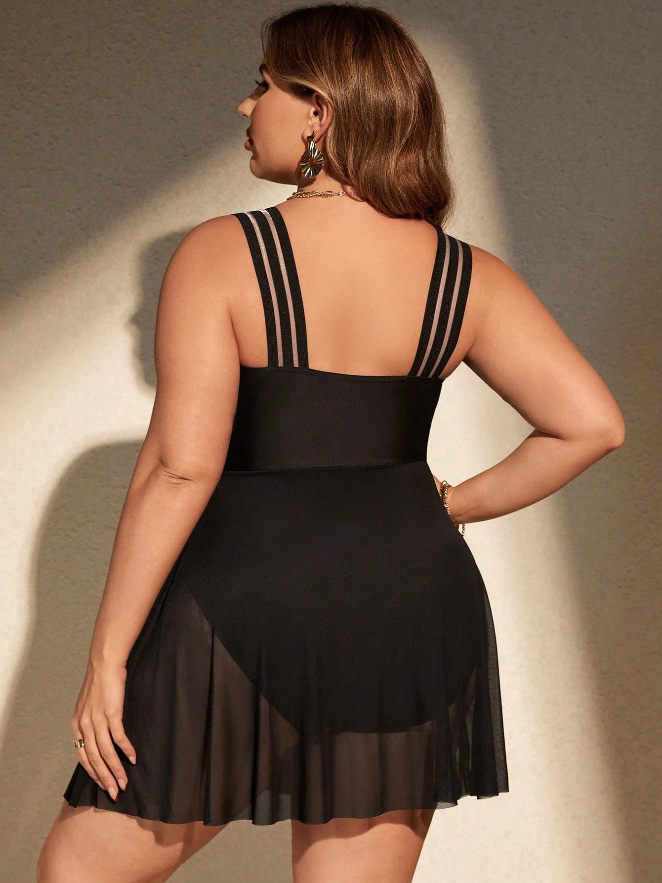Swim Lushoire Plus Size Women Contrast Color Mesh Hem One-Piece Swimsuit, Casual Beach Vacation