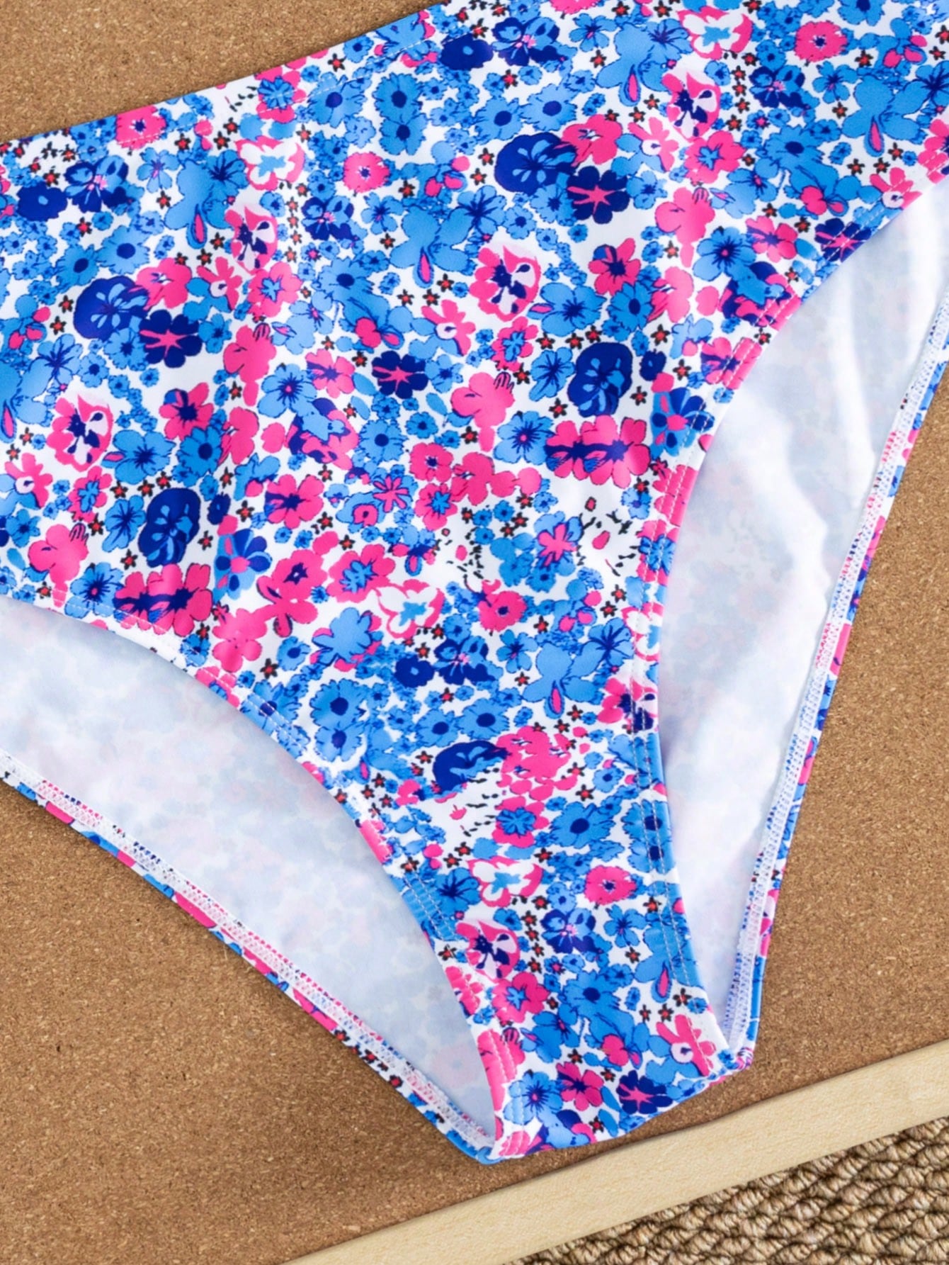 Swim Mod 2026 New Plus Size 2-Piece Ditsy Floral Spaghetti Strap Bikini Set Set, Suitable For Beach Holiday Wear, Spring/Summer