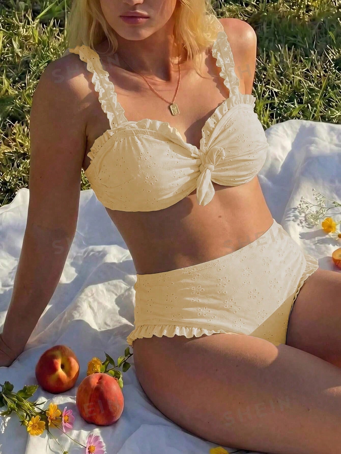 Swim Vcay Plus Size Black Top With Chest Tie & Frill, Matching Regular Leg Swim Shorts, Elegant Ladies Simple Casual Summer Beach Vacation Swimwear Bikini Set
