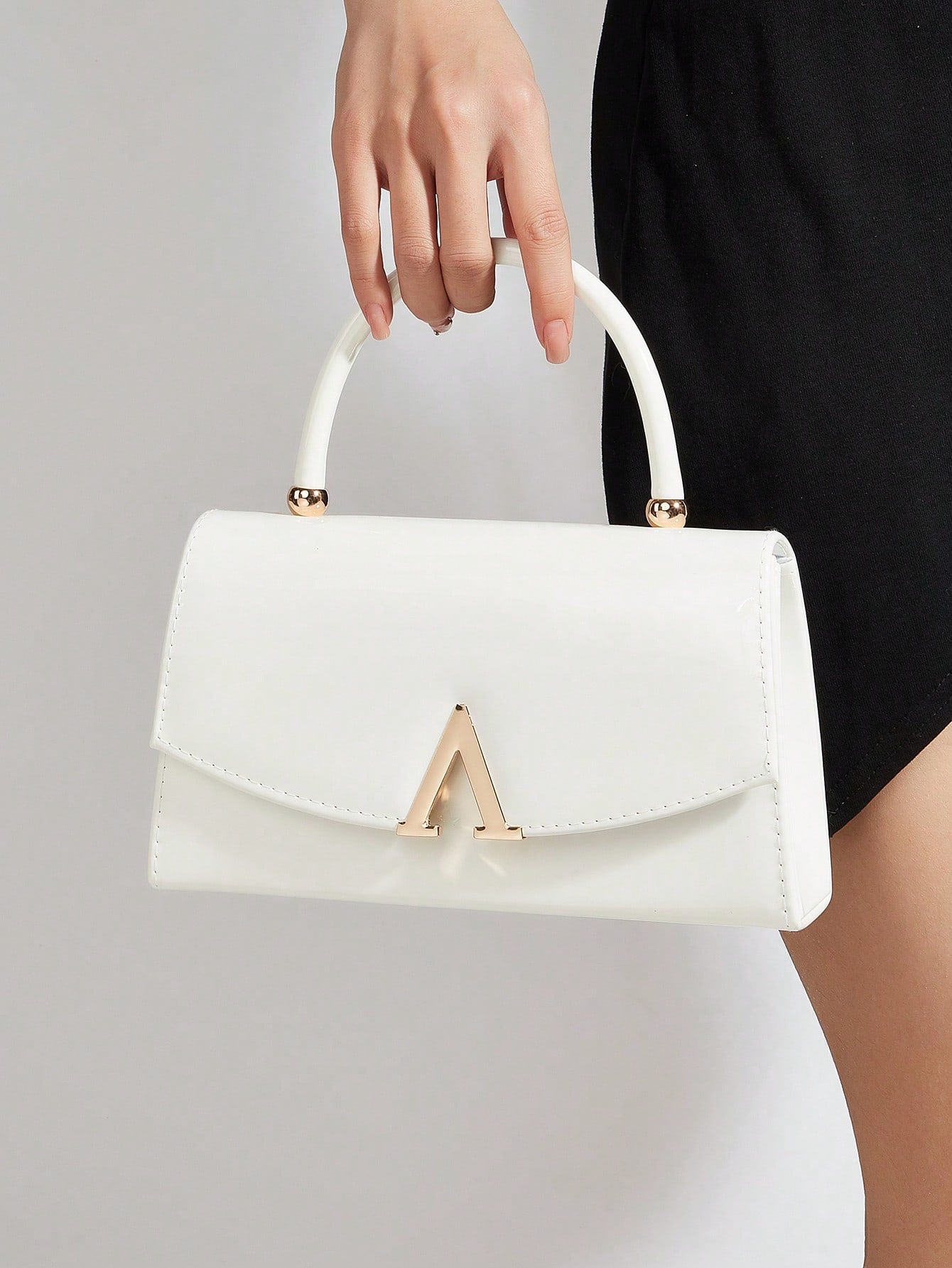 This Charming And Understated Luxury Solid Color Mirror PU Leather Clutch Is Lightweight And Portable, Making It An Ideal Choice For Teenagers, Women, College Students, Young Professionals And White-C