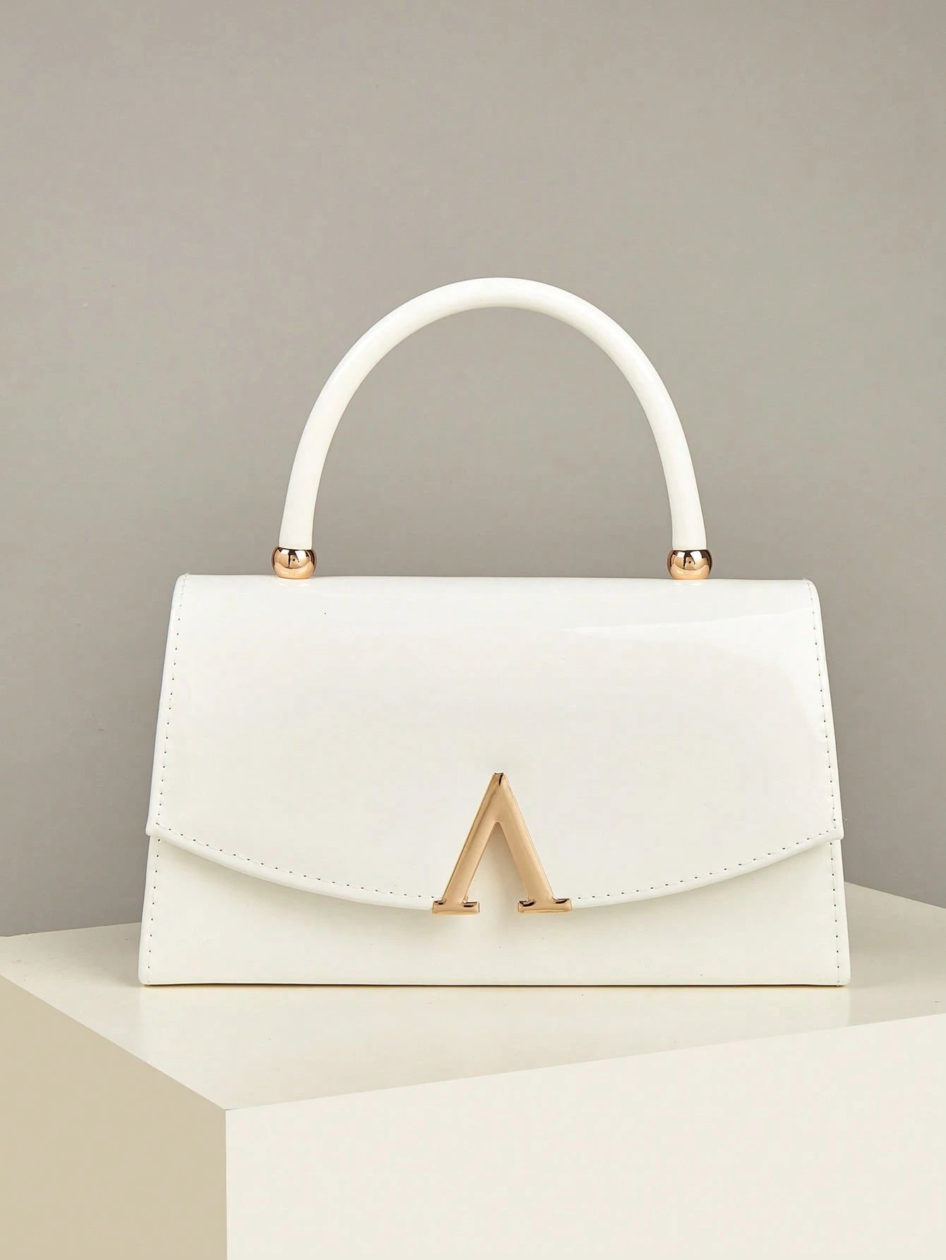 This Charming And Understated Luxury Solid Color Mirror PU Leather Clutch Is Lightweight And Portable, Making It An Ideal Choice For Teenagers, Women, College Students, Young Professionals And White-C