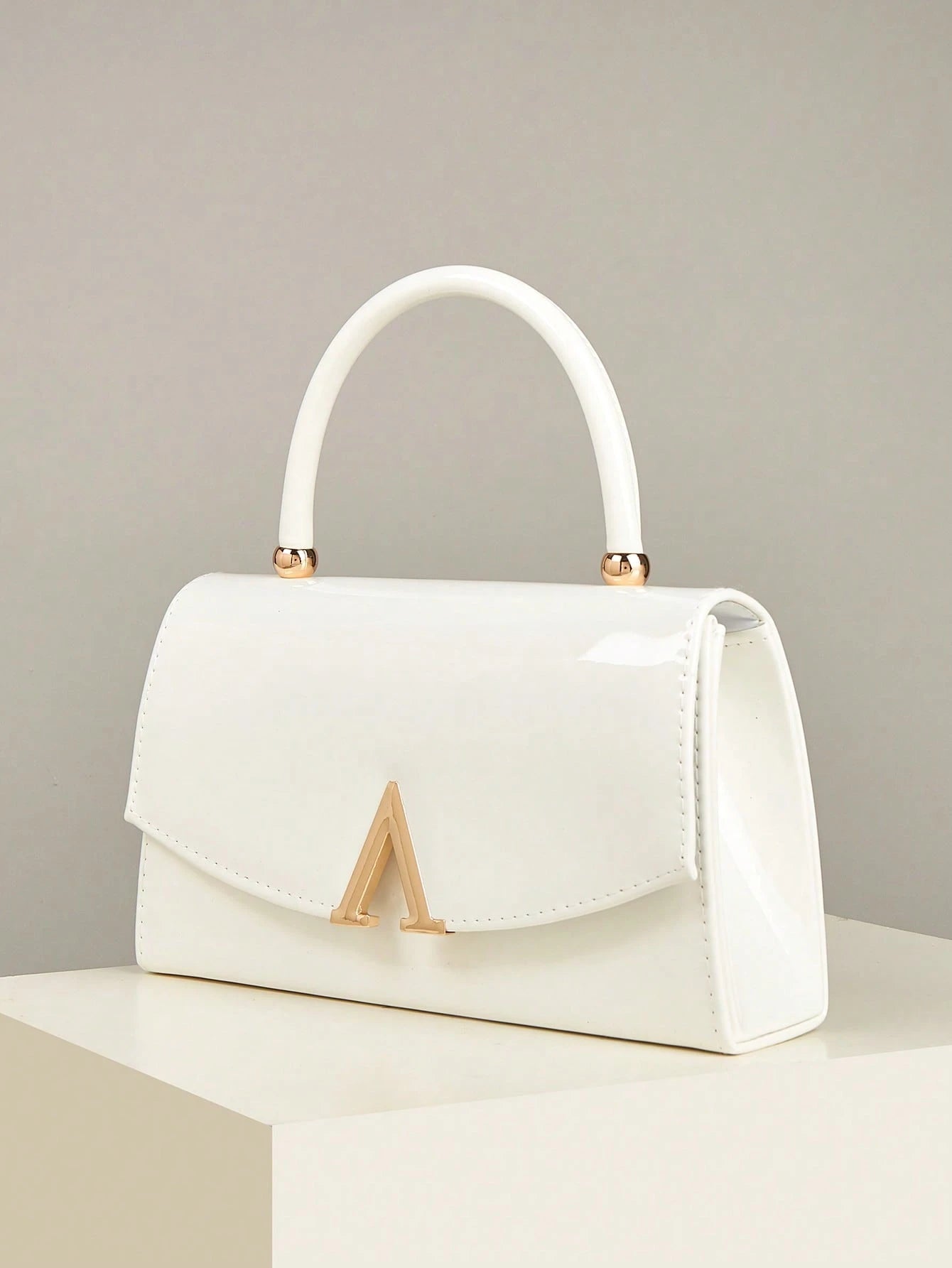This Charming And Understated Luxury Solid Color Mirror PU Leather Clutch Is Lightweight And Portable, Making It An Ideal Choice For Teenagers, Women, College Students, Young Professionals And White-C