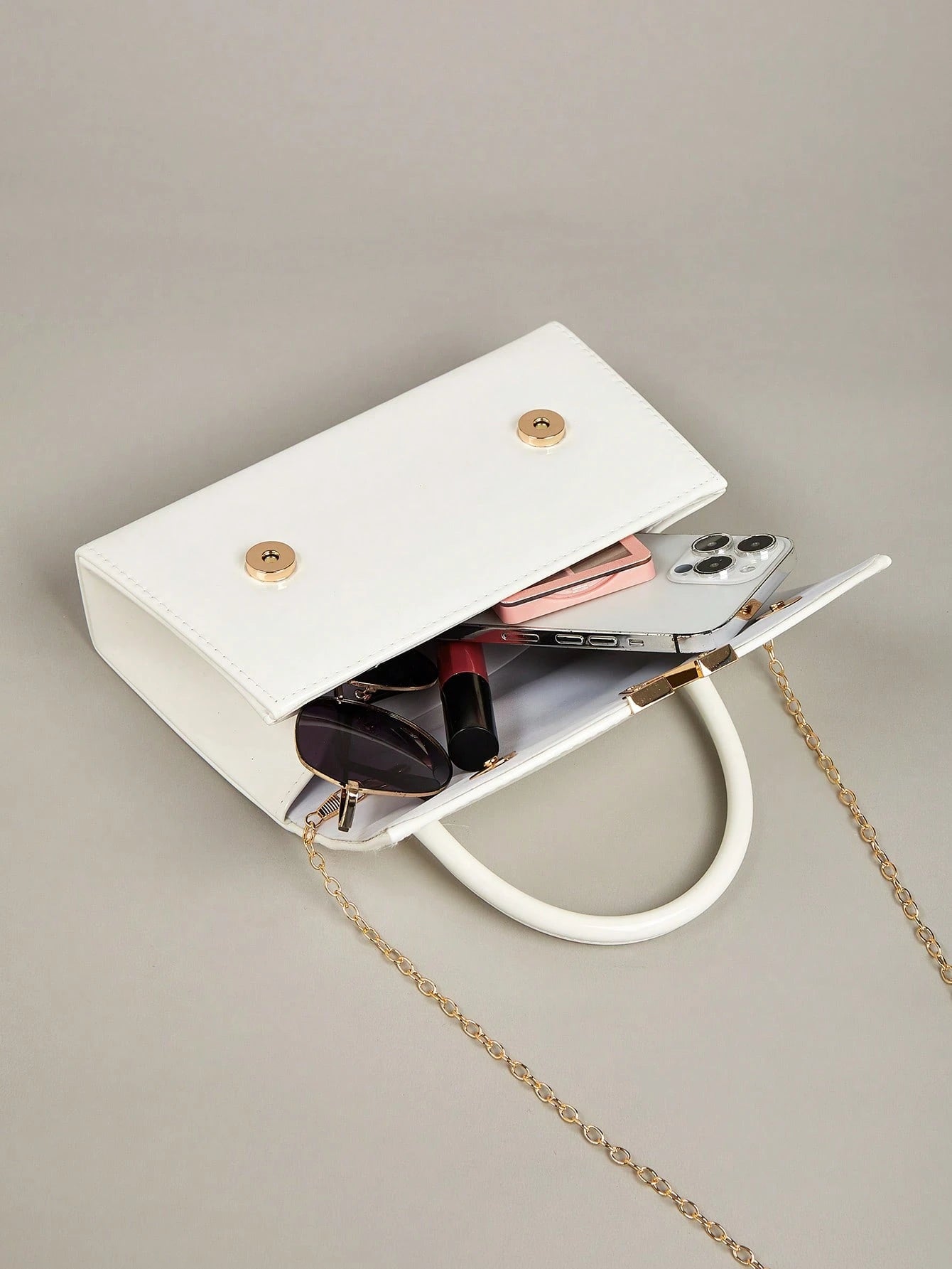 This Charming And Understated Luxury Solid Color Mirror PU Leather Clutch Is Lightweight And Portable, Making It An Ideal Choice For Teenagers, Women, College Students, Young Professionals And White-C