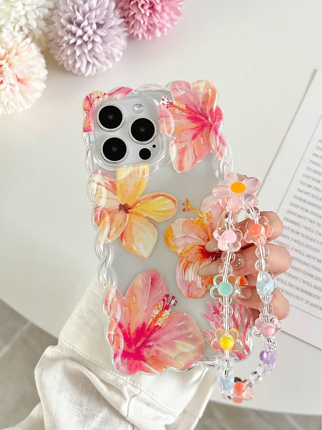 TPU Floral Element Novelty Cases Braided Wave Edge Elegant TPU Floral Lemon Painted Anti-Drop Phone Case With Handmade Beaded Bracelet, Compatible With IPhone 16/11/16Pro/16Plus/16ProMax/16E/15ProMax