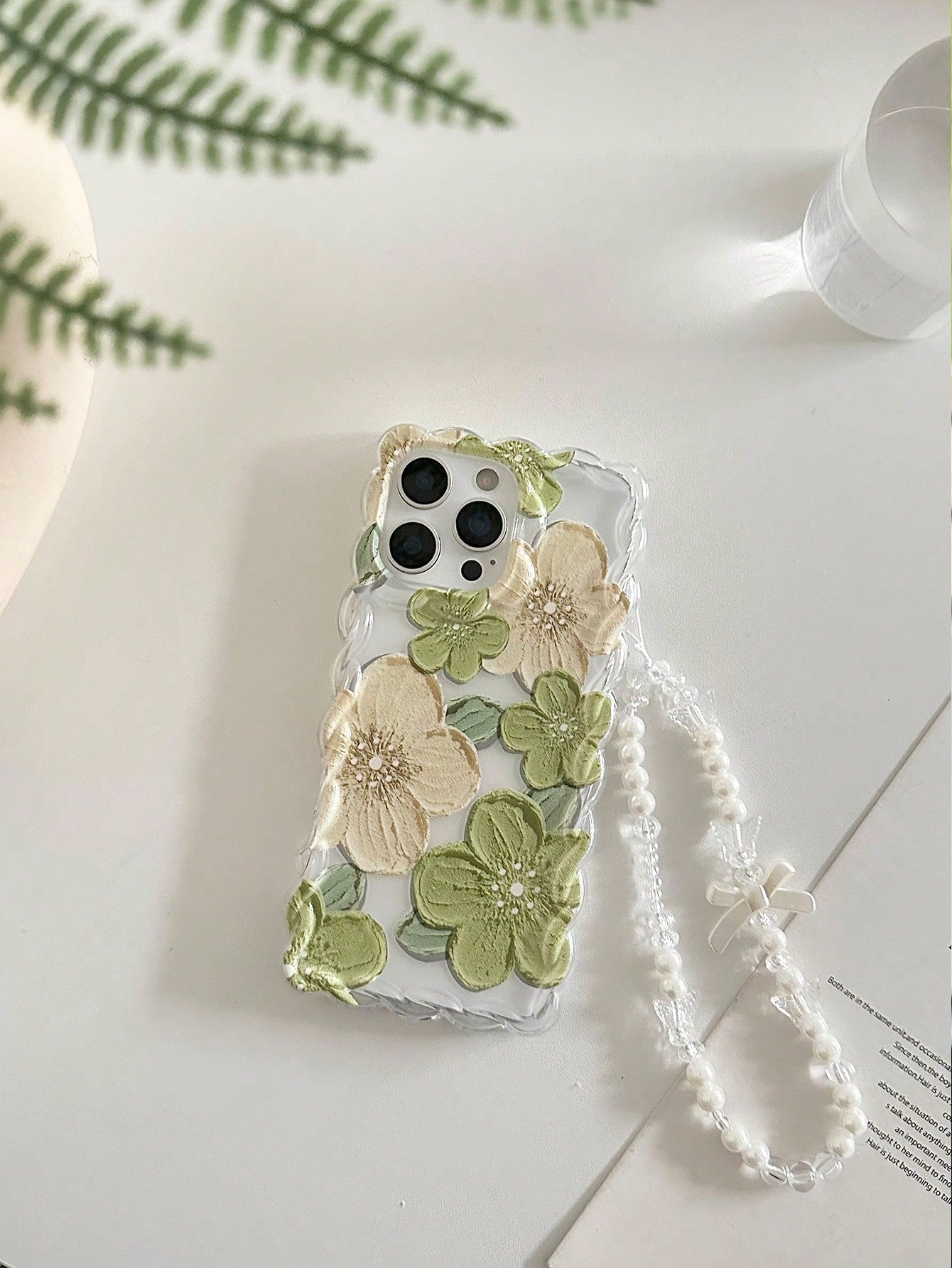 TPU Floral Element Novelty Cases Faux Pearl Painted Braided Wave Edge Elegant Protective Phone Case With Handmade Beaded Bracelet Accessory Compatible With IPhone 17Pro/17Air/17/17ProMax 16/11/16Pro/1