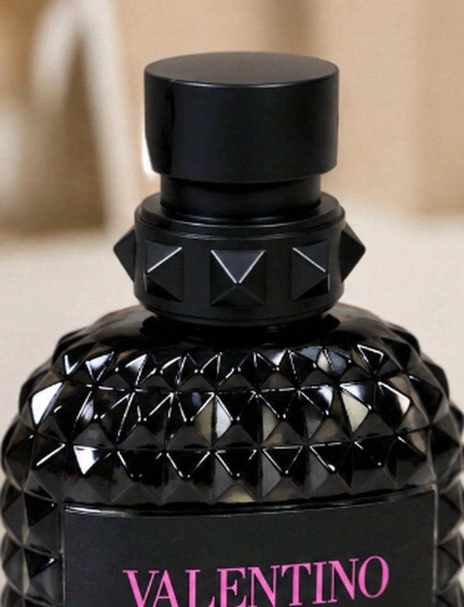 VALENTINO Born In Roma Uomo Extradose Eau De Parfum Cologne- 3.4 Fl Oz