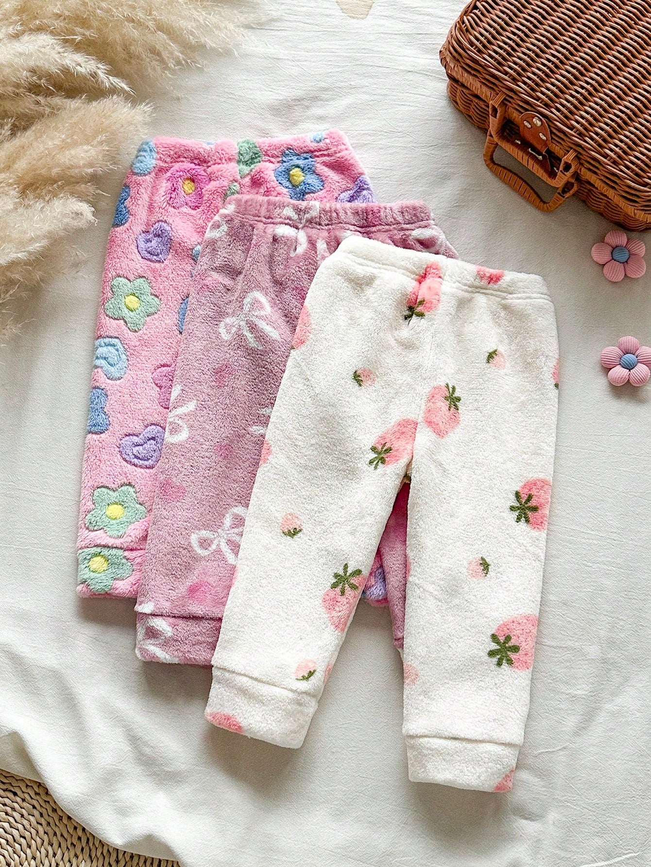 Vintaside Kids 3pcs/Pack Girls' Autumn/Winter Multi-Color Sweet Soft Fleece Lined Thickened Long Pants, Bowknot Heart/ Strawberry/ Colorful Floral 3 Print Options, High Waist Elastic Waist Cuffed Ca