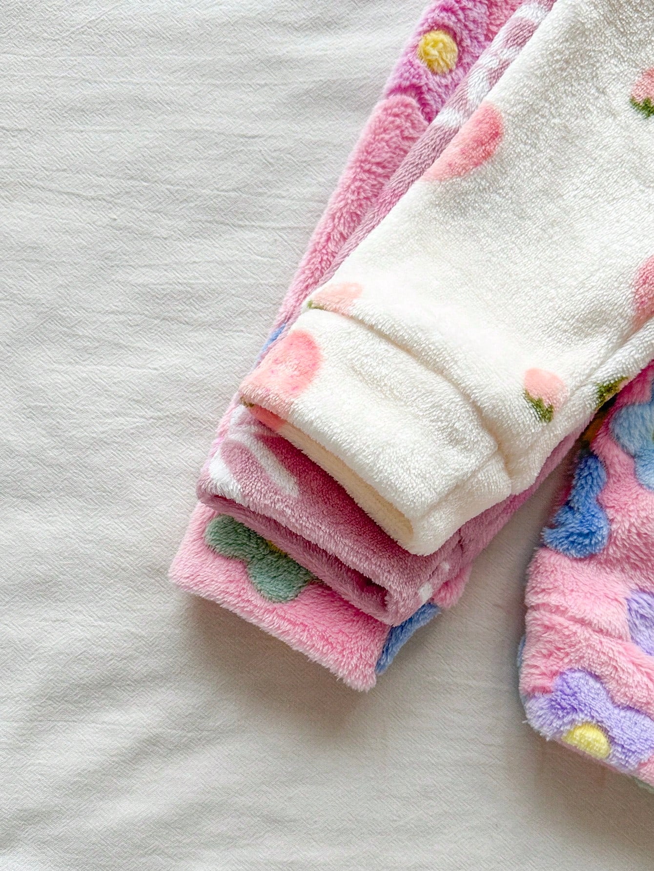 Vintaside Kids 3pcs/Pack Girls' Autumn/Winter Multi-Color Sweet Soft Fleece Lined Thickened Long Pants, Bowknot Heart/ Strawberry/ Colorful Floral 3 Print Options, High Waist Elastic Waist Cuffed Ca