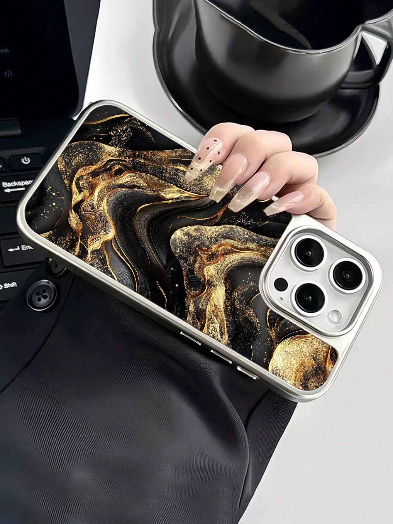 WeiMi 1pc Stylish Black & Gold Graphic Electroplated Waterproof Shockproof Anti-Slip Phone Case, Compatible With Apple Phones