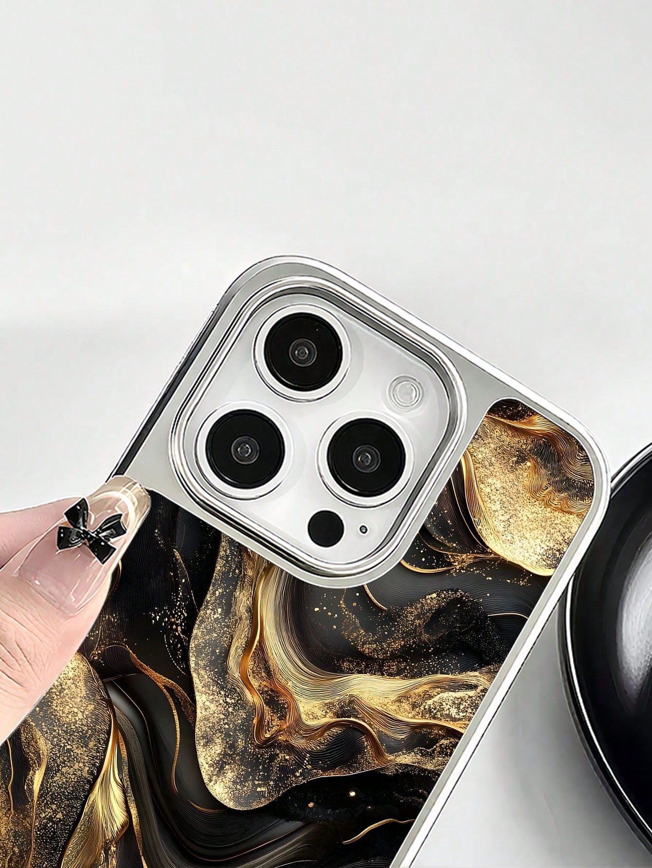 WeiMi 1pc Stylish Black & Gold Graphic Electroplated Waterproof Shockproof Anti-Slip Phone Case, Compatible With Apple Phones