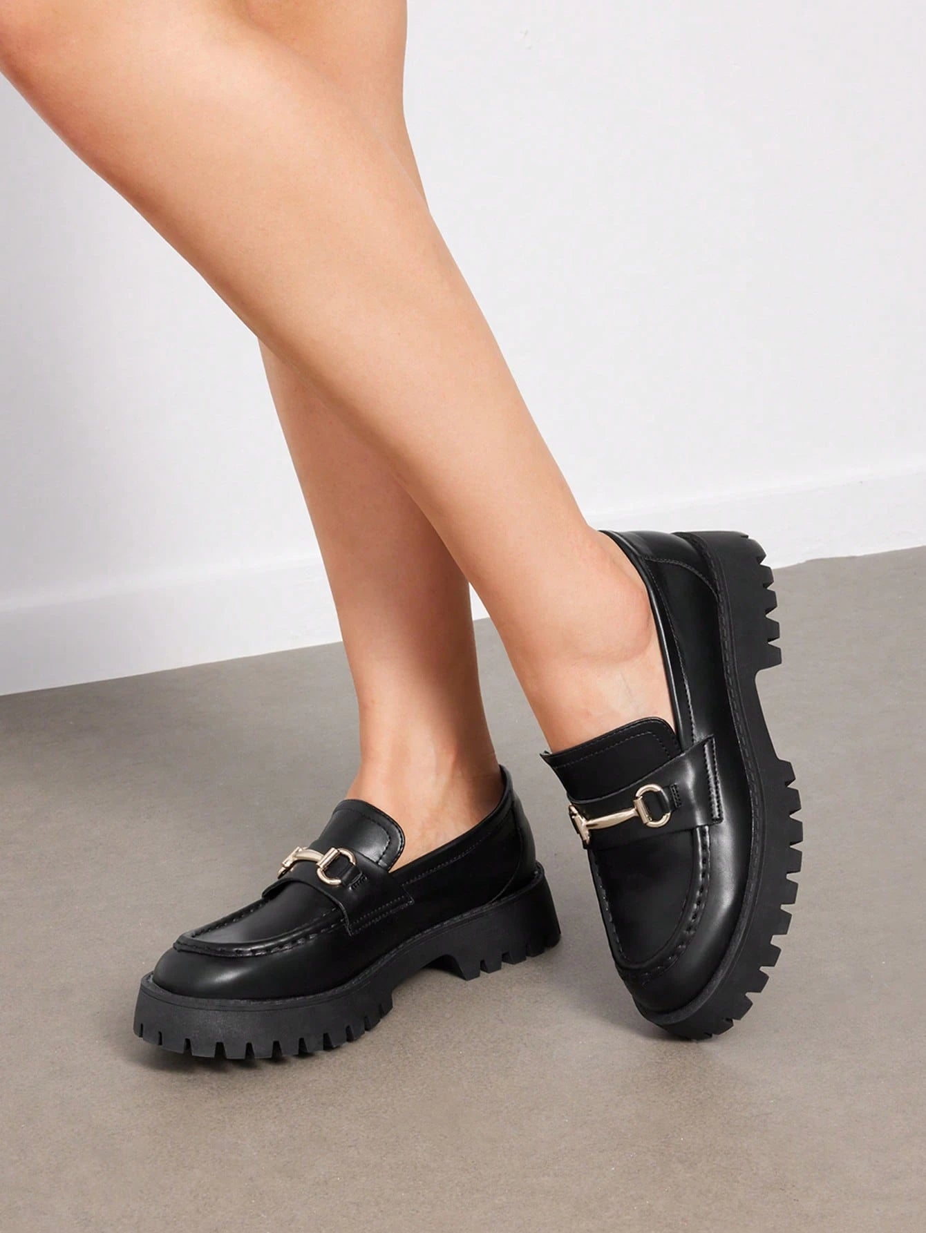 Women Loafers Platform Chunky Heel British Preppy Style Classic Versatile Thick Sole Casual Slip-On Loafers Shoes For Daily Commute