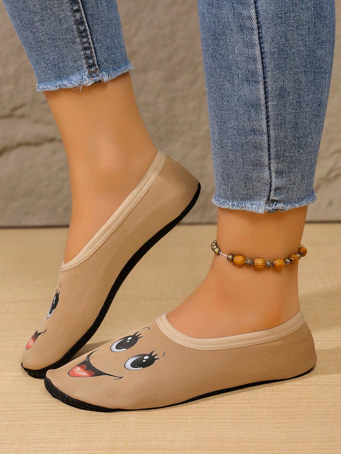 Women's Cute Face Design Breathable High Elastic Indoor House Slippers, Suitable For Home, Beach, Yoga, All Season