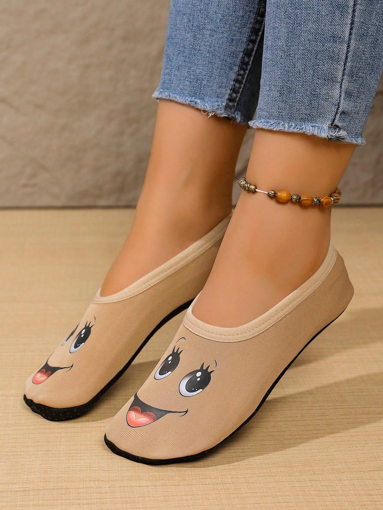 Women's Cute Face Design Breathable High Elastic Indoor House Slippers, Suitable For Home, Beach, Yoga, All Season