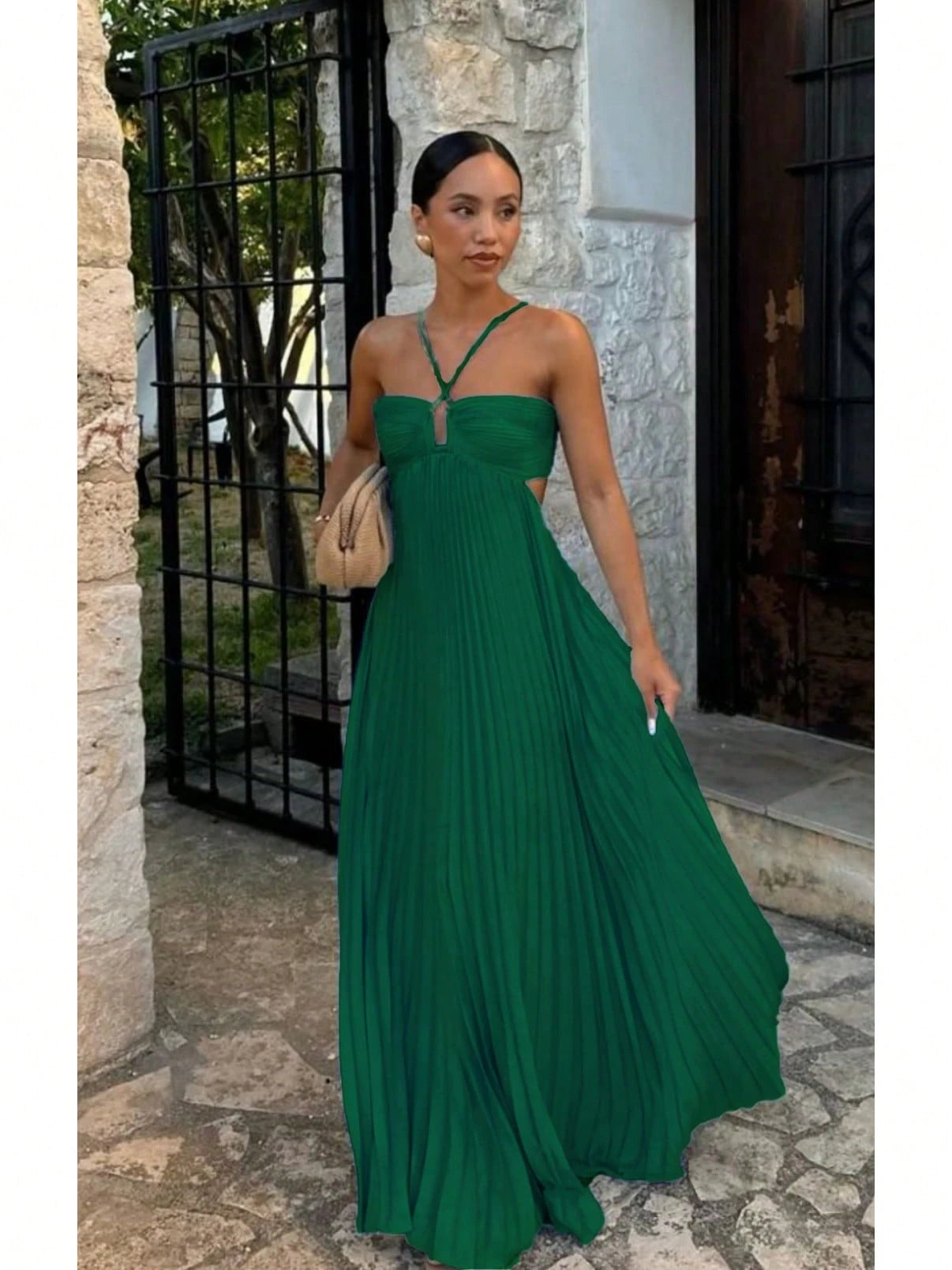 Women's Halter Neck Strapless Cutout Pleated Flowy Maxi Dress, Keyhole Detail A-Line Silhouette, Elegant Bohemian Style, Ideal For Beach Vac