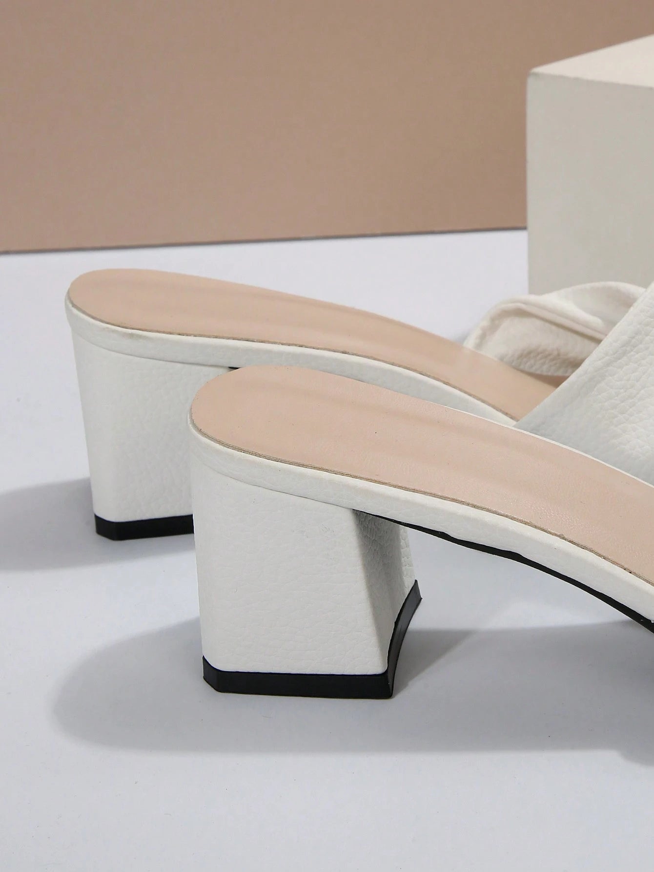 Women's Summer New Fashion Stilettos Sandals, Anti-Slip Elegant French Style High Heels, Chunky Heels, Suitable For Dates, Gatherings, Commuting