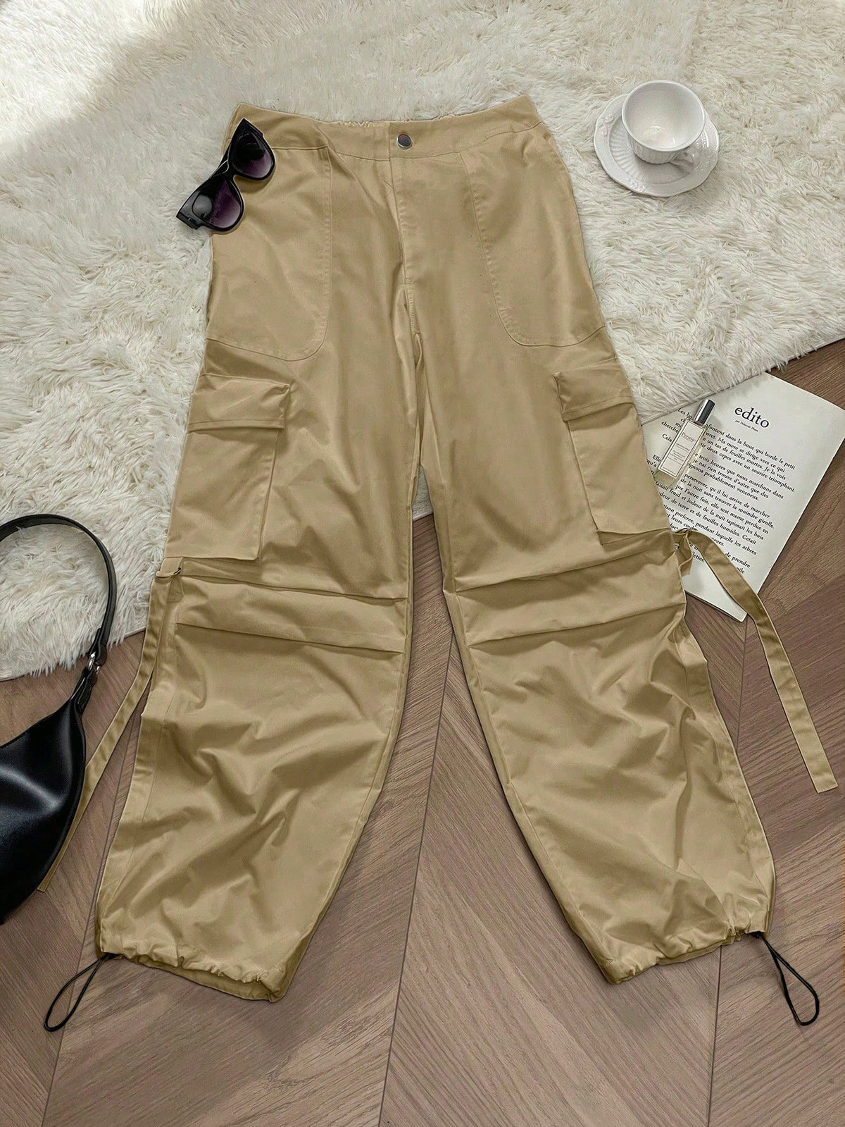 Women's Y2K Streetwear Flap Pocket Strap Detail Loose Casual Wide Leg Parachute Cargo Pants Spring
