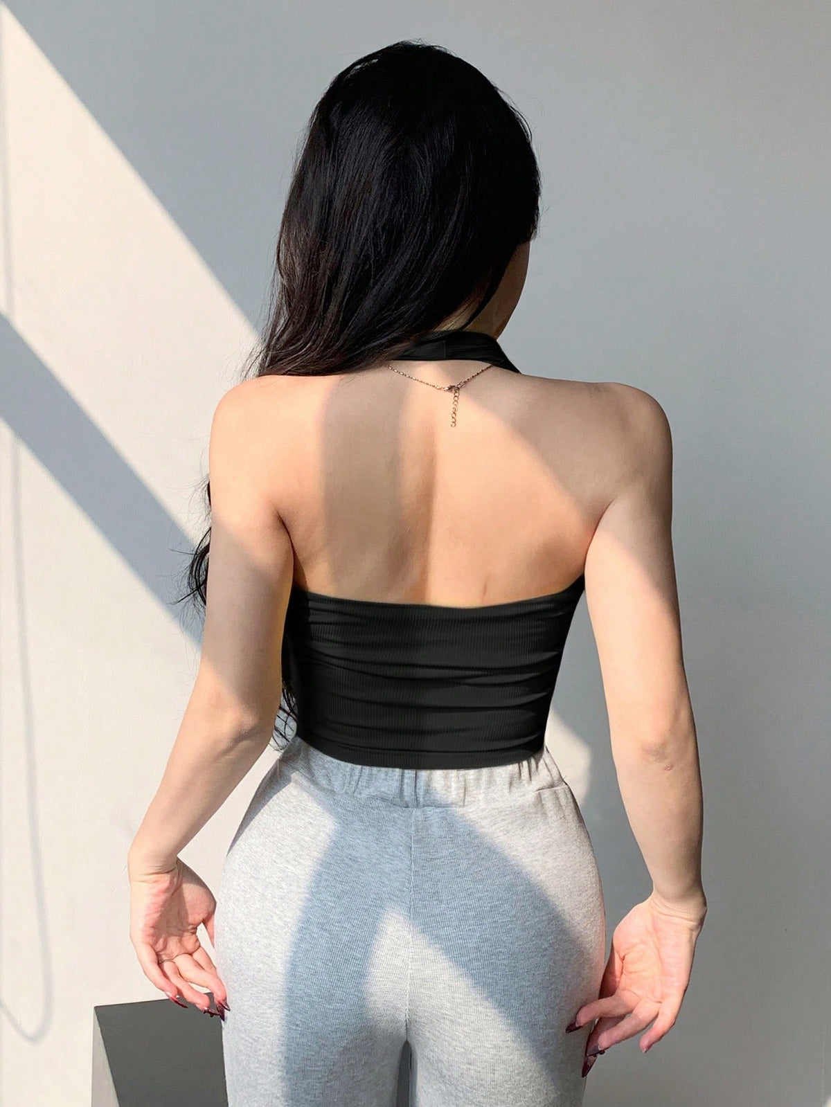 X ITS MICH DAZY Women Summer Casual Solid Color Slim Fit Halter Top Going Out Tops