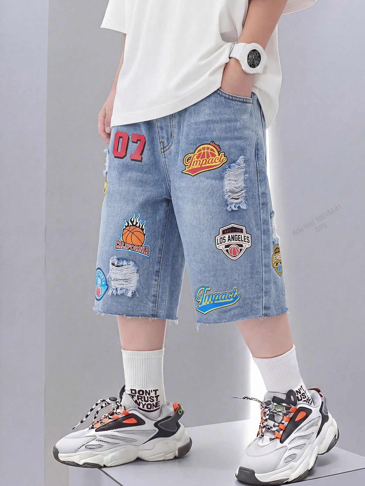 Young Boy Distressed Retro Urban Street Style Basketball Letter Graphic Blue Denim Loose Ripped Frayed Jeans Shorts, For Kids Spring/Summer Dailywear, Streetwear, Vacation For Boys, Birthday For