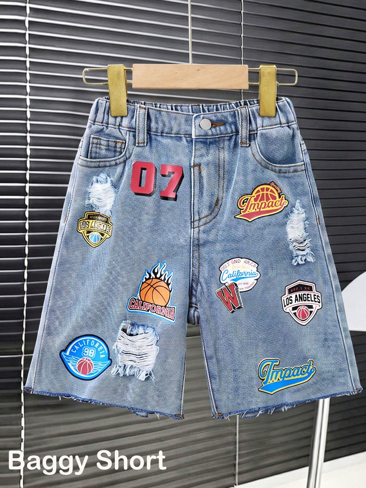 Young Boy Distressed Retro Urban Street Style Basketball Letter Graphic Blue Denim Loose Ripped Frayed Jeans Shorts, For Kids Spring/Summer Dailywear, Streetwear, Vacation For Boys, Birthday For